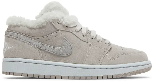 Wmns Air Jordan 1 Low SE 'Sherpa Fleece'