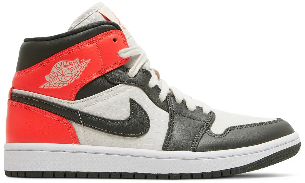 2021 Wmns Air Jordan 1 Mid SE 'Newsprint'